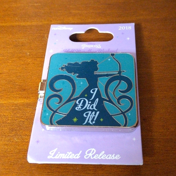 Disney Parks Pin Merida Princess 2018 Limited Release - Picture 1 of 4